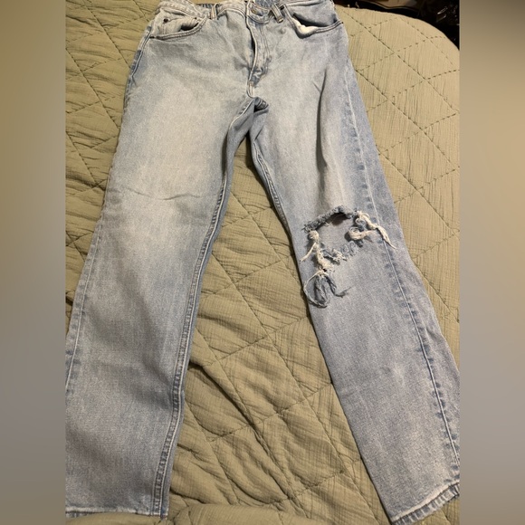 Abercrombie & Fitch High Rise Skinny Jean - Picture 4 of 5